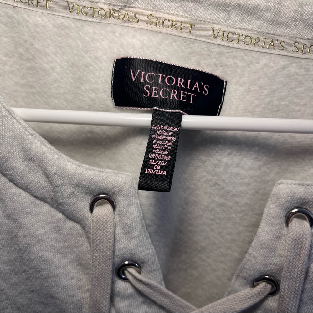 Victoria’s Secret • Light Heathered Gray Lace-Up Women's Sweater - Picture 2 of 4